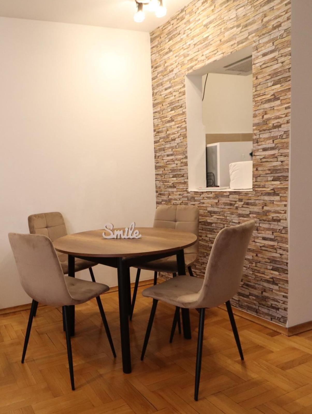 Lux Apartment Rose 2 60M2 Kragujevac Ngoại thất bức ảnh